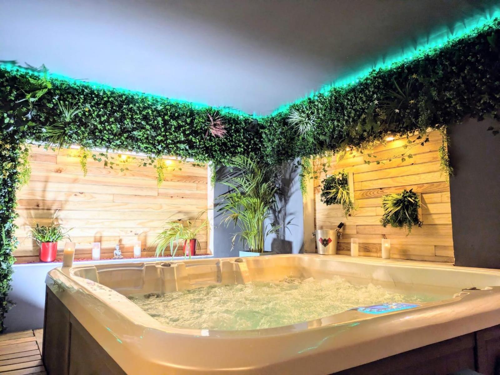 L'Alcove Du 510 - Spa - Chambre Romantique - Sauna - Salle De Jeux Montauban Extérieur photo